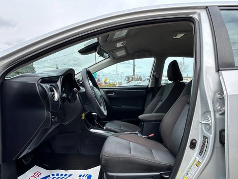 Used 2017 Toyota Corolla LE w/ Carpet Mat Package (TMS) image 18