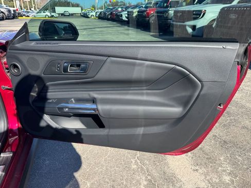 Used 2025 Ford Mustang Premium image 16