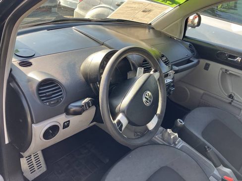 Used 1998 Volkswagen Beetle Coupe FWD image 19