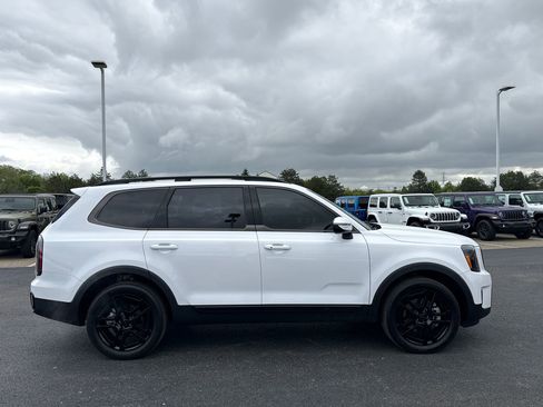 Used 2025 Kia Telluride EX X-Line AWD/4WD image 2