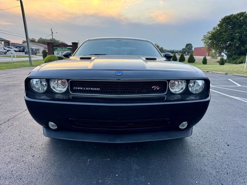 Used 2010 Dodge Challenger R/T image 11