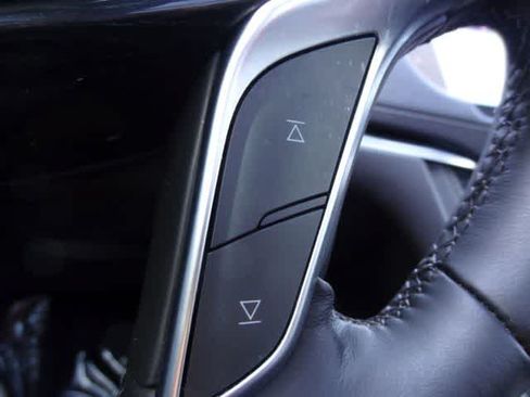 Used 2025 Cadillac XT5 Premium Luxury w/ Technology Package FWD image 30