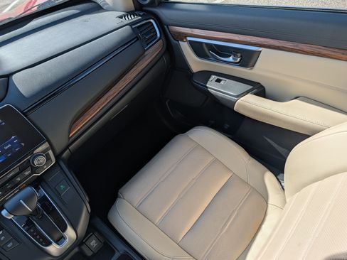 Used 2018 Honda CR-V Touring image 11