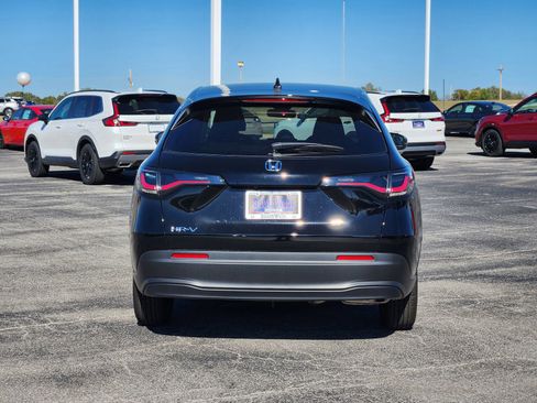 New 2026 Honda HR-V LX image 8