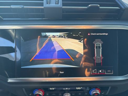 New 2025 Audi Q3 2.0T Premium image 24