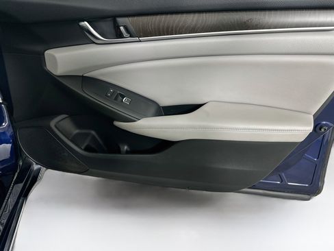 Used 2018 Honda Accord EX-L image 31