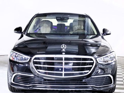 Used 2022 Mercedes-Benz S 580 4MATIC Sedan w/ Rear Seat Package image 2