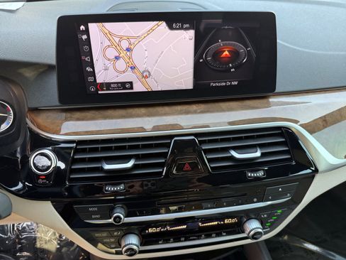 Used 2017 BMW 530i RWD image 18
