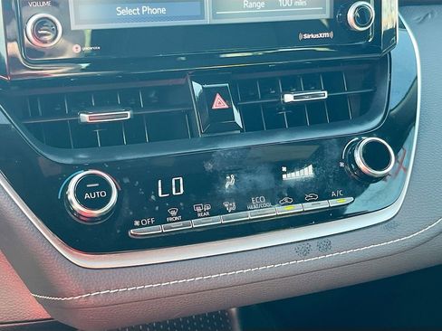 Used 2022 Toyota Corolla SE FWD image 15