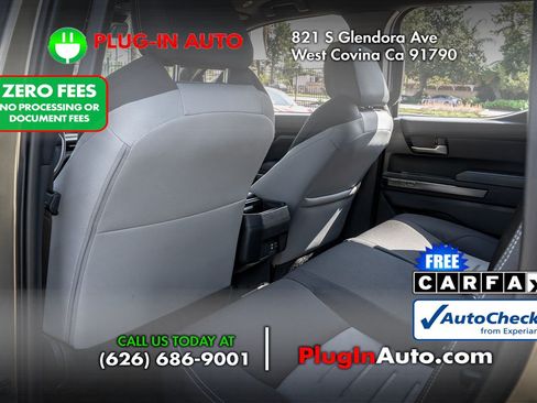 Used 2024 Toyota Tacoma TRD Off-Road AWD/4WD image 10