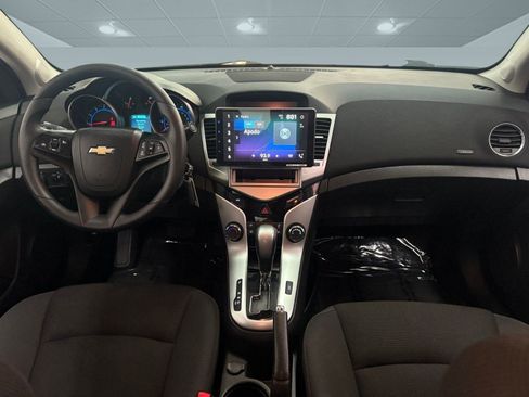 Used 2015 Chevrolet Cruze LT w/ Technology Package image 14