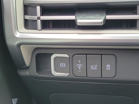 Used 2026 Hyundai Santa Fe SE FWD image 11