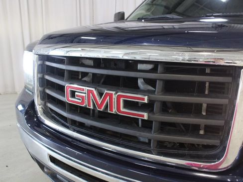 Used 2009 GMC Sierra 2500 SLT w/ Entertainment Package AWD/4WD image 30