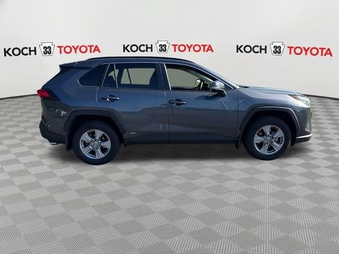 Certified 2025 Toyota RAV4 XLE w/ Convenience Package AWD/4WD image 9