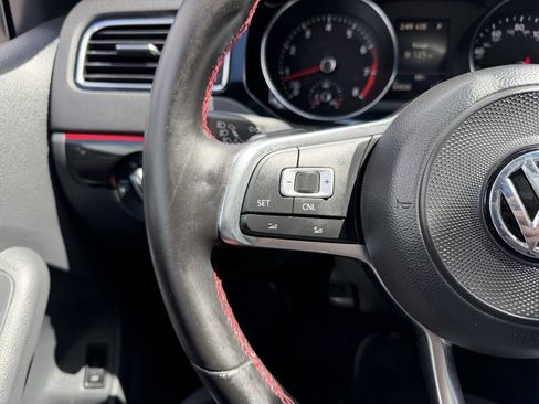Used 2017 Volkswagen Jetta GLI FWD image 34