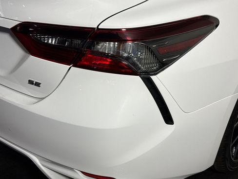 Used 2024 Toyota Camry SE FWD image 33