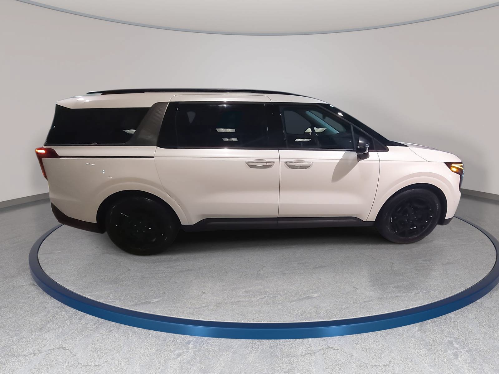 Used 2027 Kia Carnival SX Prestige FWD image 4