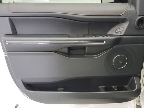 Used 2023 Ford Expedition Limited image 21