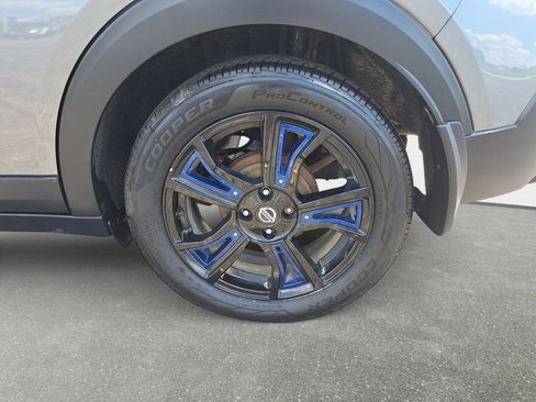 Used 2019 Nissan Kicks SV FWD image 31