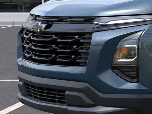 New 2026 Chevrolet Equinox LT w/ Convenience Package II image 13