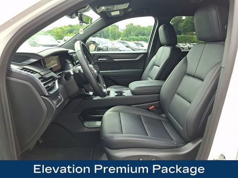 Used 2026 GMC Acadia Elevation w/ Elevation Premium Package AWD/4WD image 2