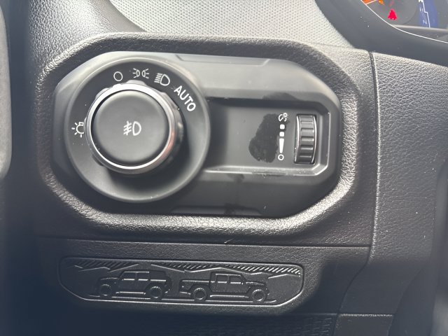 Used 2025 Jeep Wrangler Unlimited Sport AWD/4WD image 11