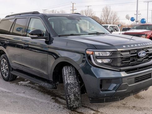 New 2026 Ford Expedition Active AWD/4WD image 2