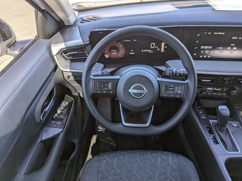 New 2026 Nissan Kicks SV w/ SV Premium Package FWD image 17