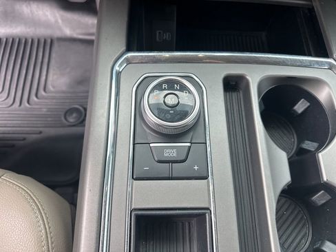 Used 2021 Ford Expedition XLT RWD image 23