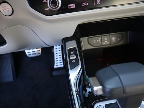 New 2026 Kia Sorento SX FWD image 38