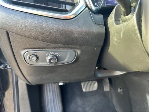 Used 2021 Chevrolet Equinox LT AWD/4WD image 26