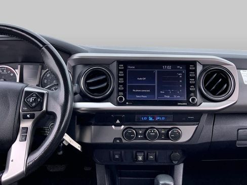 Used 2021 Toyota Tacoma SR5 RWD image 7