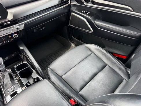 Used 2023 Kia Telluride LX AWD/4WD image 18
