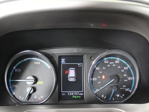 Used 2016 Toyota RAV4 Limited image 18