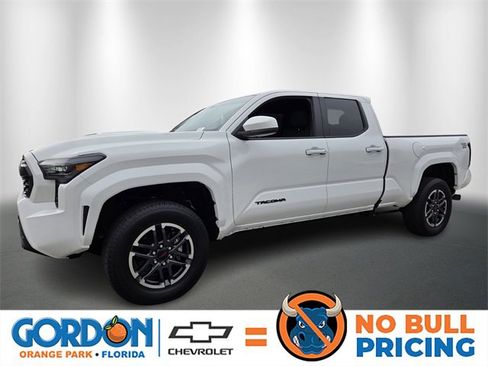 Used 2024 Toyota Tacoma TRD Sport image 1