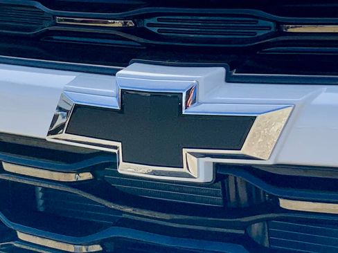New 2026 Chevrolet Trax ACTIV FWD image 16