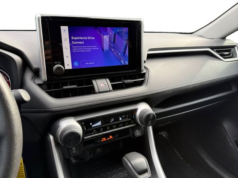 Used 2024 Toyota RAV4 LE image 12