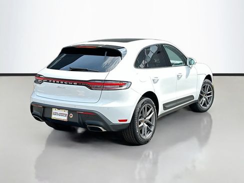 New 2026 Porsche Macan AWD/4WD image 9
