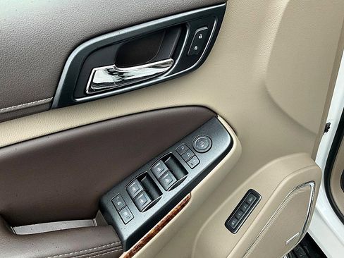 Used 2017 Chevrolet Suburban Premier image 14