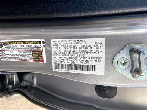 Used 2024 Acura RDX SH-AWD image 32
