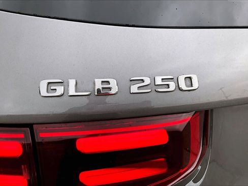 Certified 2025 Mercedes-Benz GLB 250 GLB 250 image 31