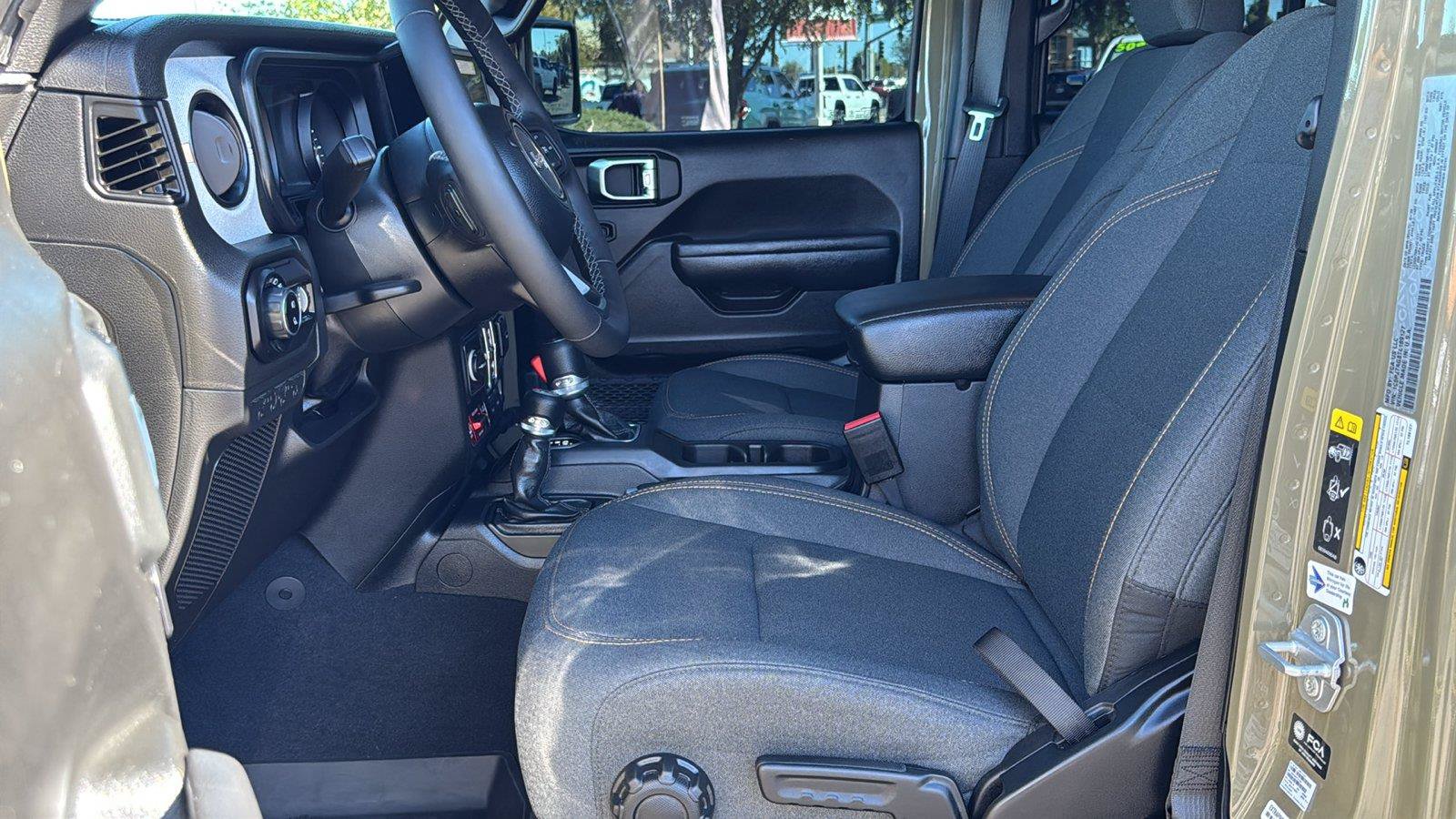 Used 2026 Jeep Gladiator Sport AWD/4WD image 28