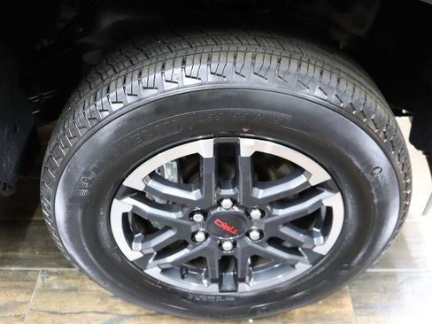 Used 2024 Toyota Tacoma TRD Sport image 30