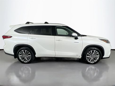 Used 2020 Toyota Highlander Platinum AWD/4WD image 5
