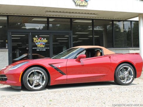 Used 2015 Chevrolet Corvette Stingray Convertible w/ 2LT Preferred Equipment Group RWD image 3