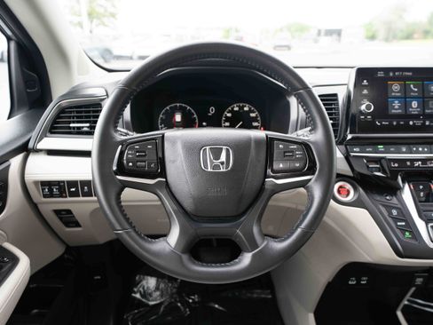 Used 2025 Honda Odyssey EX-L image 21