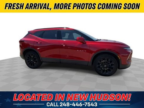 Used 2024 Chevrolet Blazer LT w/ Convenience Package AWD/4WD image 3
