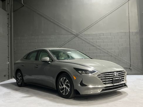 Used 2022 Hyundai Sonata Blue w/ Cargo Package FWD image 1