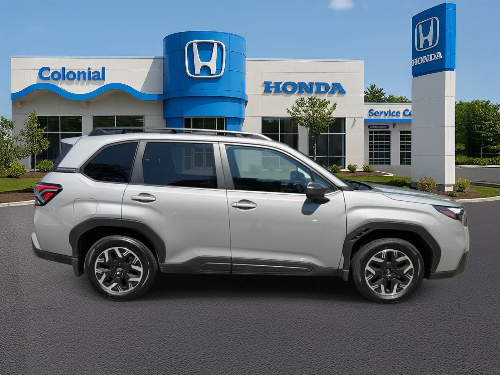 Used 2025 Subaru Forester Premium AWD/4WD image 7