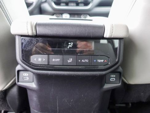 Certified 2024 Toyota Grand Highlander XLE image 32